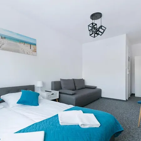 Bed & Breakfast Przyjaciol 13 *