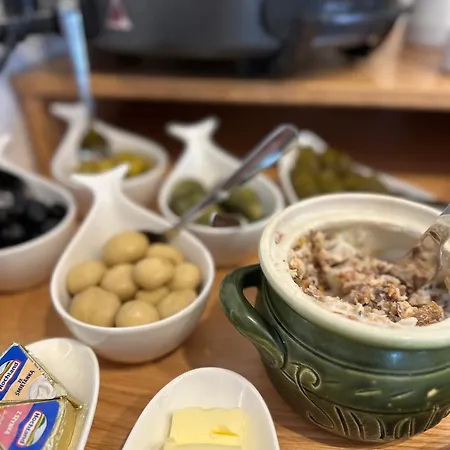 فندق مبيت وإفطار Przyjaciol 13 ميلنو